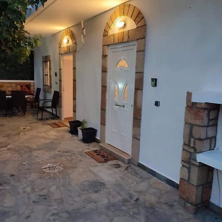 Villa Jimmy, Pilona Village Vlicha  Exteriör bild